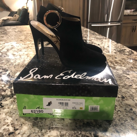 Sam Edelman Julian Suede Heel with Gold Buckle - Picture 3 of 8